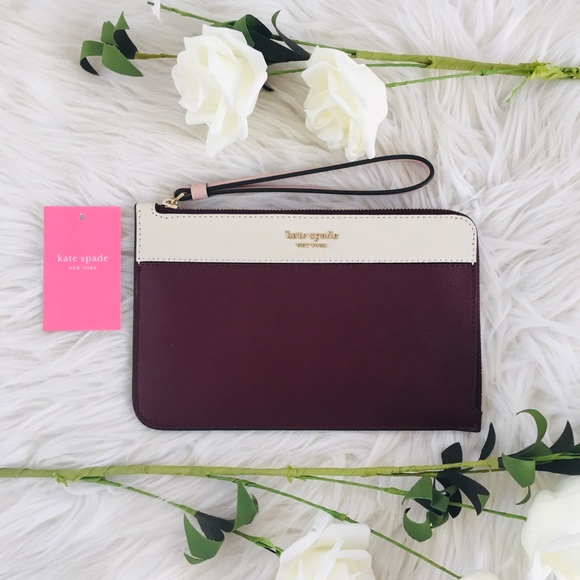 kate spade Handbags - Kate Spade wristlet clutch